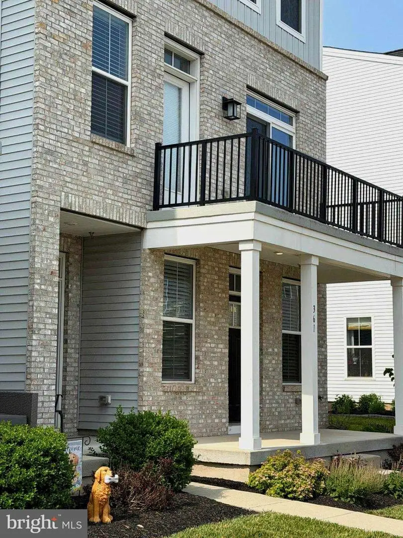 361 Foundry St, Phoenixville, PA 19460 - #2