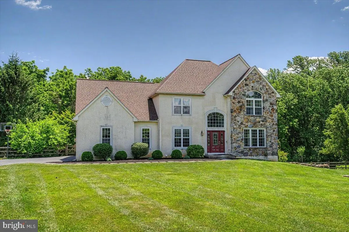 69 Meadowcroft Ln, Lincoln University, PA 19352 - #1