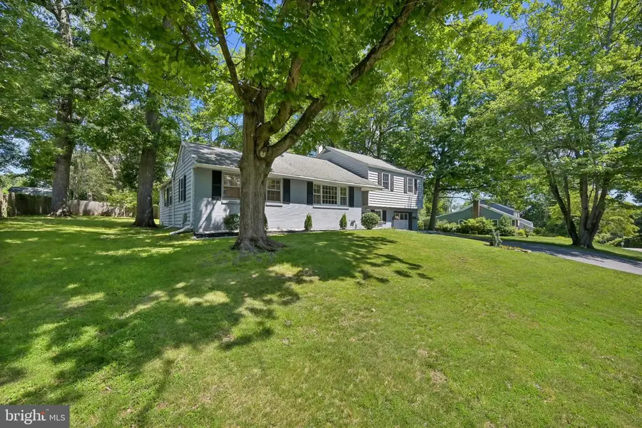 543 Midland Ave, Berwyn, PA 19312 - #2