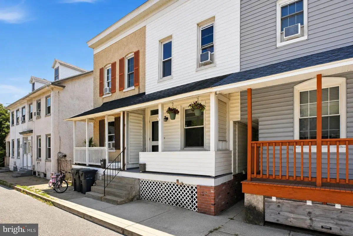 230 Milligan St, Phoenixville, PA 19460 - #1
