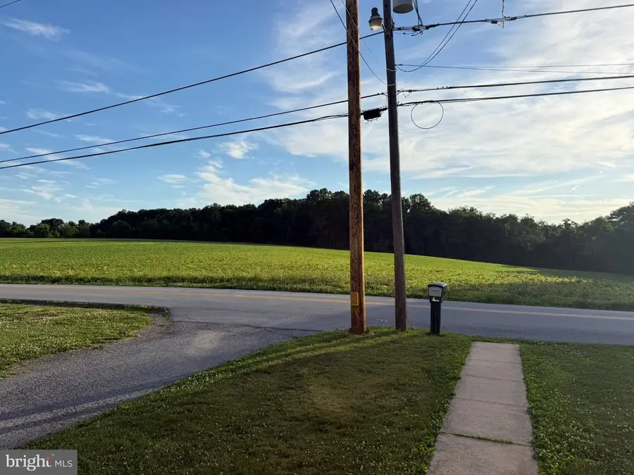 351 Zynn Rd, Downingtown, PA 19335 - #2