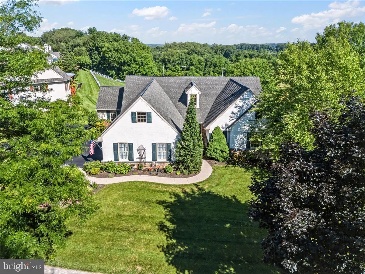 243 S Pine St, Elverson, PA 19520 - #1