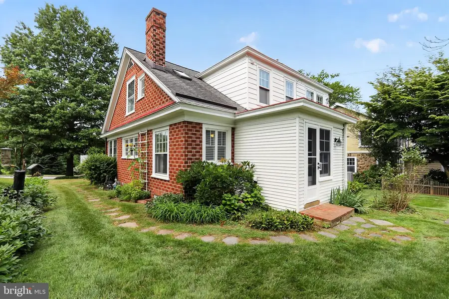 729 N Walnut St, West Chester, PA 19380 - #2