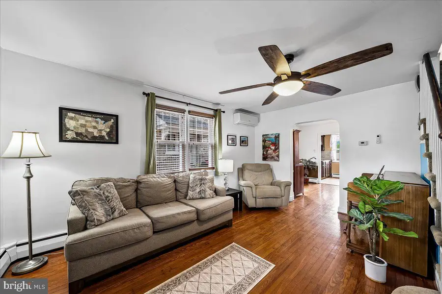 337 W Pennsylvania Ave, Downingtown, PA 19335 - #2