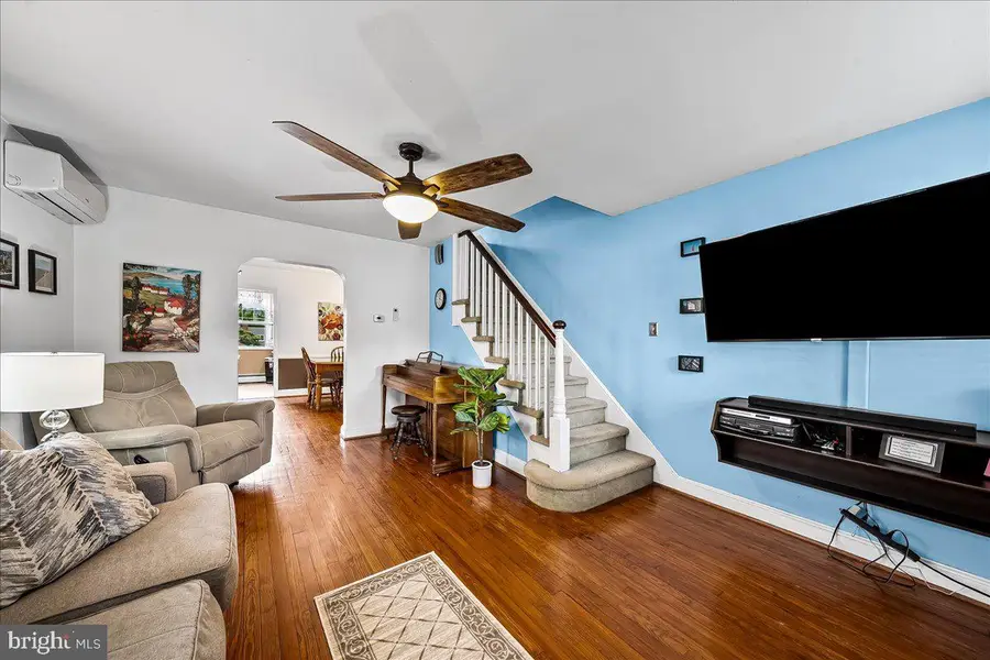337 W Pennsylvania Ave, Downingtown, PA 19335 - #3