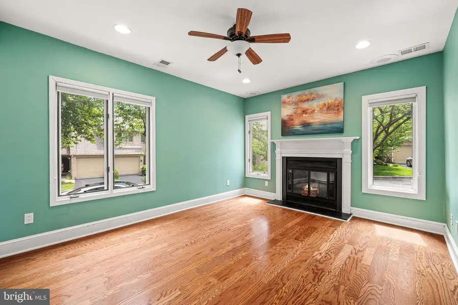 82 Amity Dr, Chesterbrook, PA 19087 - #2