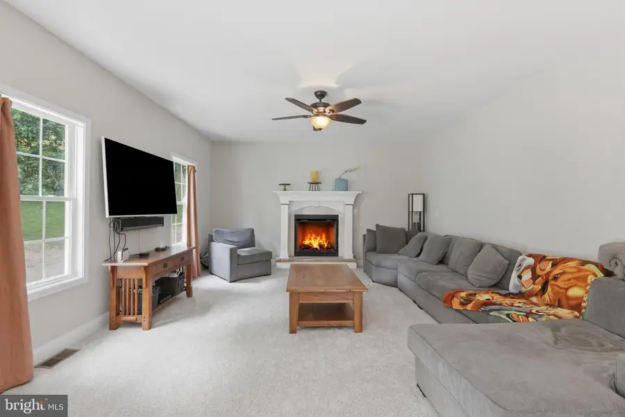 115 Burgundy Ln, Coatesville, PA 19320 - #3