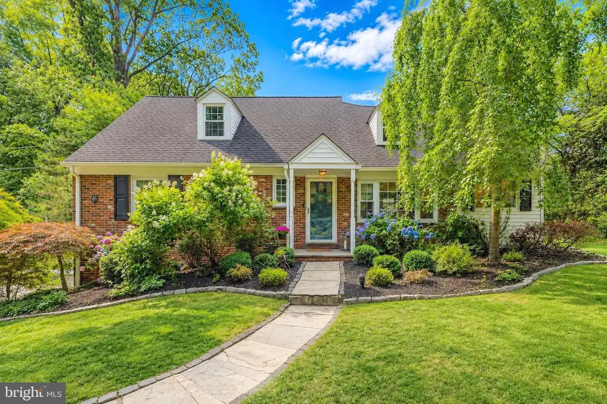 661 Old Eagle School Rd, Wayne, PA 19087 - #1