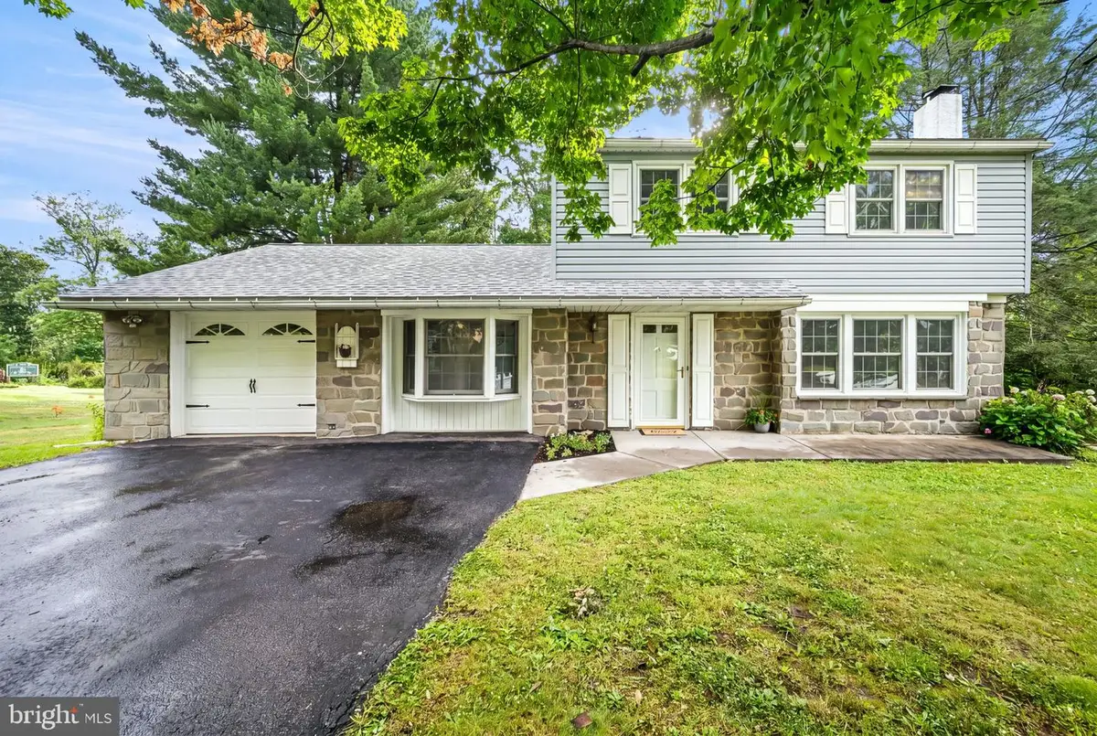 2113 Robin Ln, Pottstown, PA 19465 - #1