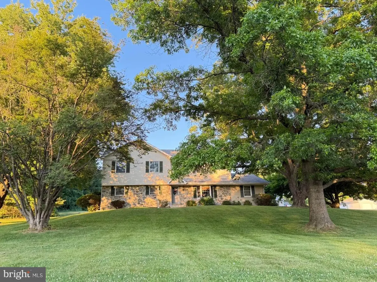 1170 N Manor Rd, Honey Brook, PA 19344 - #1