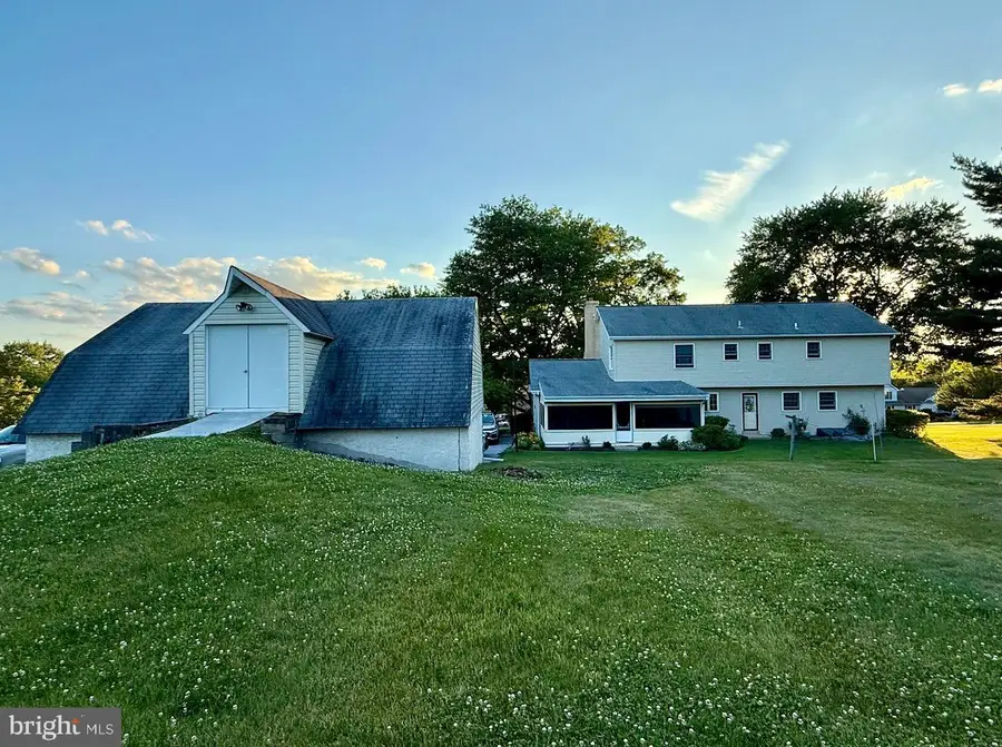 1170 N Manor Rd, Honey Brook, PA 19344 - #3