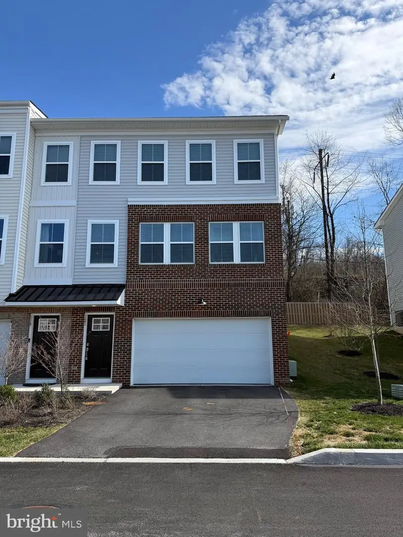 121 Four Leaf Dr, Downingtown, PA 19335 - #1