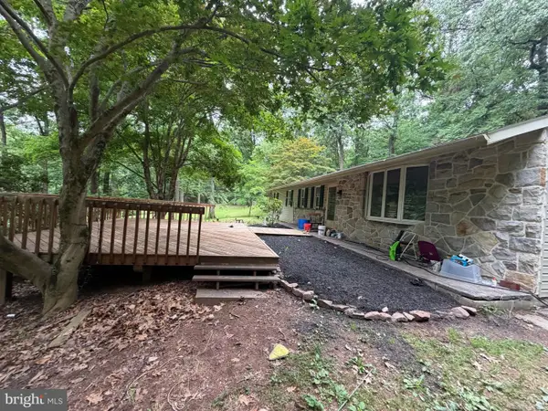 2253 Jones Rd, POTTSTOWN, PA 19465