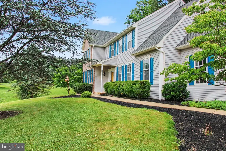 324 Martingale Cir, Coatesville, PA 19320 - #3