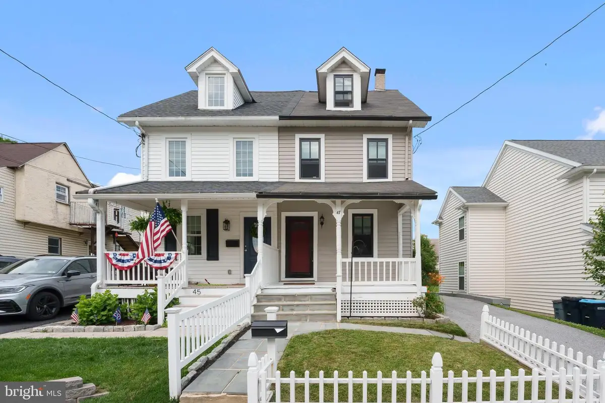 47 Walnut Ave, Berwyn, PA 19312 - #1
