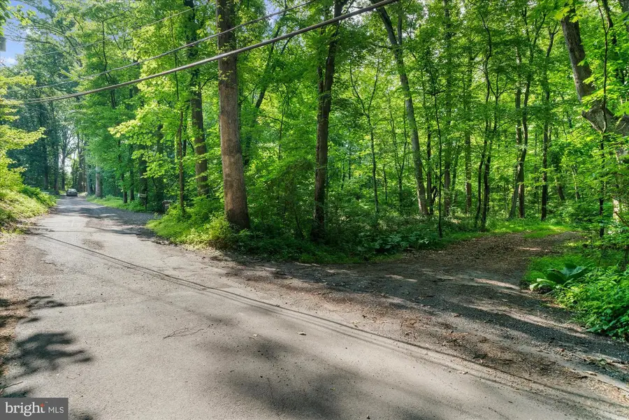 91 Ebelhare Rd, Pottstown, PA 19465 - #2