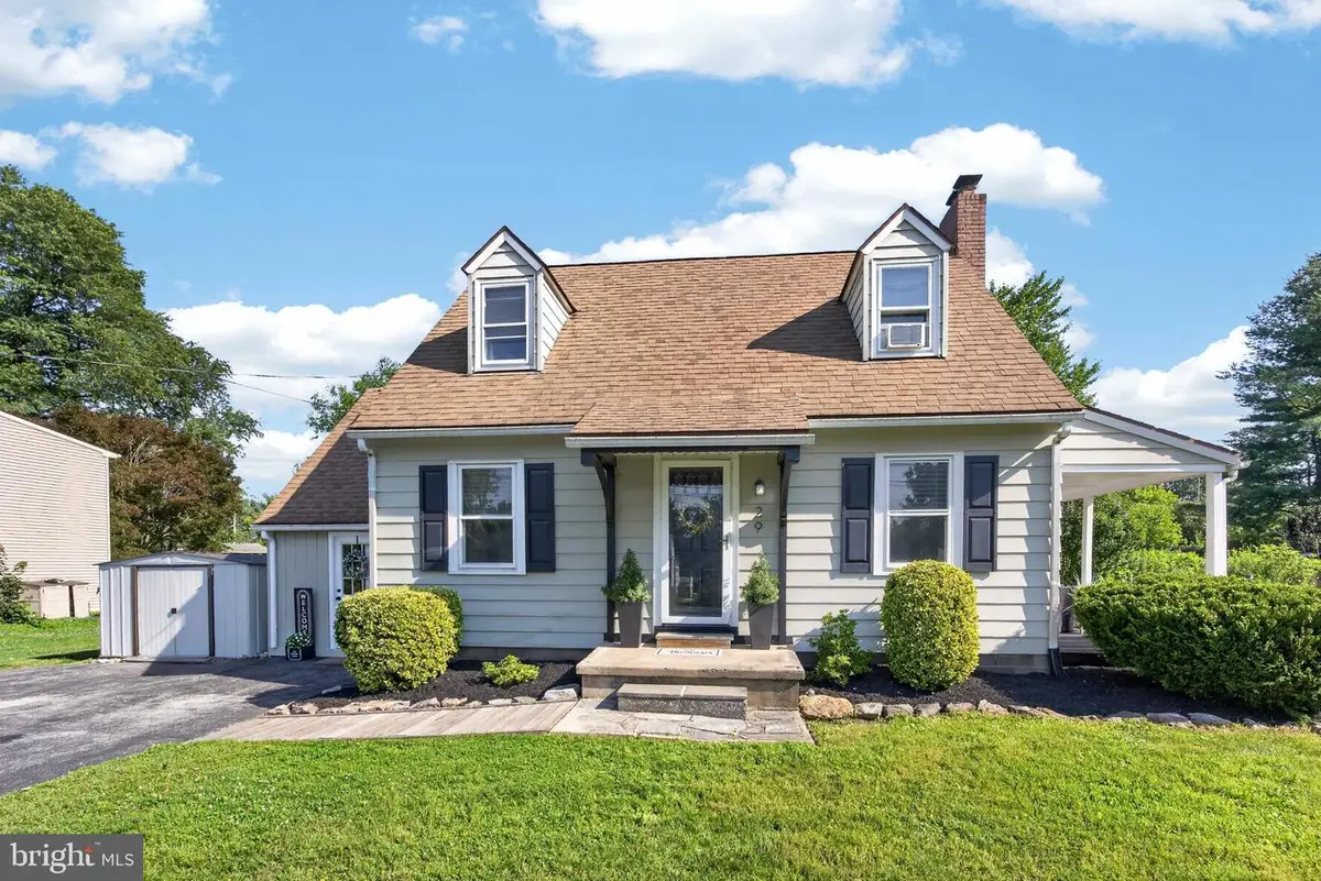 29 Washington Ln, Coatesville, PA 19320 - #1