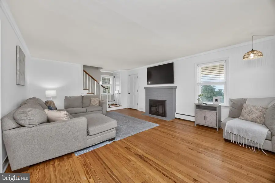 29 Washington Ln, Coatesville, PA 19320 - #3