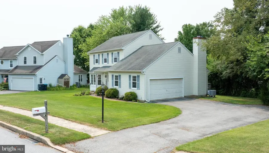 429 Deep Willow Dr, Exton, PA 19341 - #2