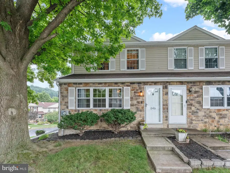 646 Lancaster Ct, Downingtown, PA 19335 - #2