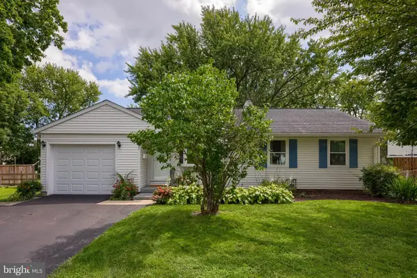 422 Chesterfield Dr, DOWNINGTOWN, PA 19335