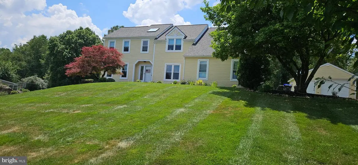 422 S Saddlebrook Cir, Chester Springs, PA 19425 - #1