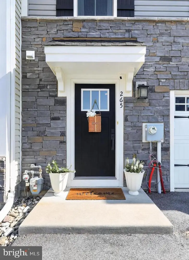 265 Sugar Maple Sq, Downingtown, PA 19335 - #2