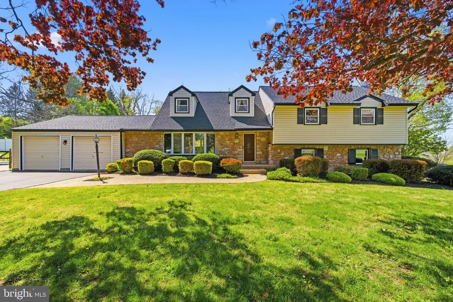 302 Lucky Hill Rd, West Chester, PA 19382 - #2