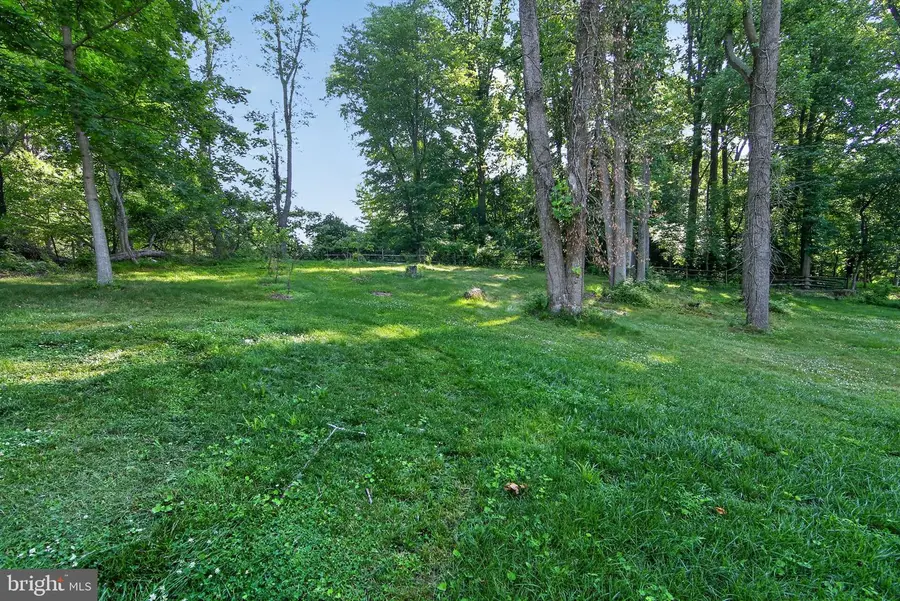 425 Westfield Dr, Exton, PA 19341 - #2