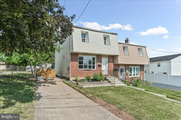 411 Glass St, SPRING CITY, PA 19475