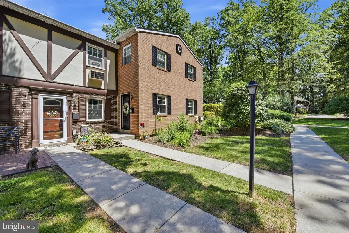 207 Walnut Hill Rd #11, West Chester, PA 19382 - #1