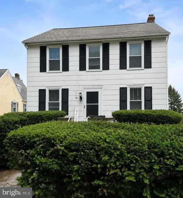 218 E 2nd St, AVONDALE, PA 19311