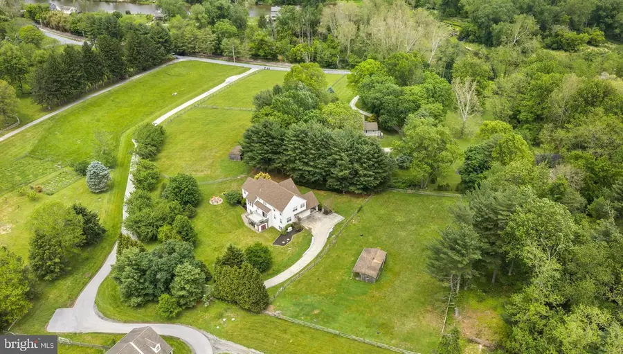 592 W Creek Rd, West Chester, PA 19382 - #3