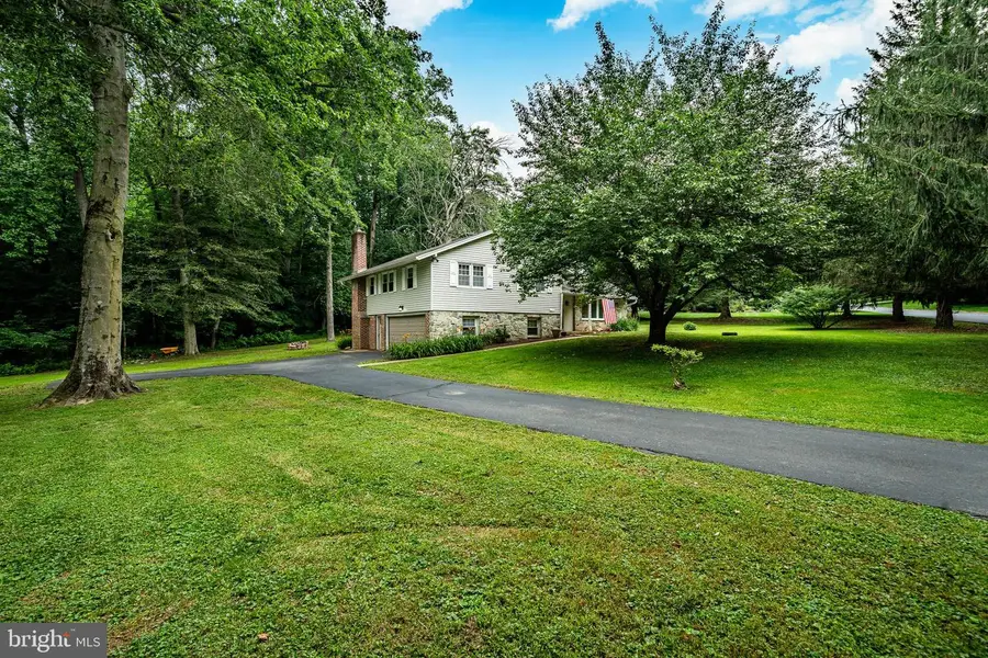 833 Hunt Club Ln, Chester Springs, PA 19425 - #2