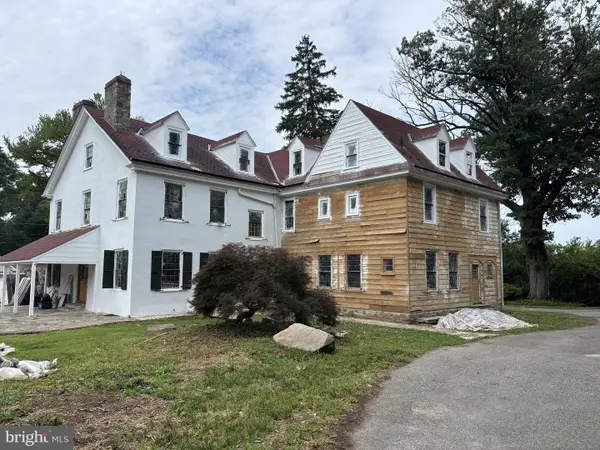 107 Old Lancaster Rd, DEVON, PA 19333