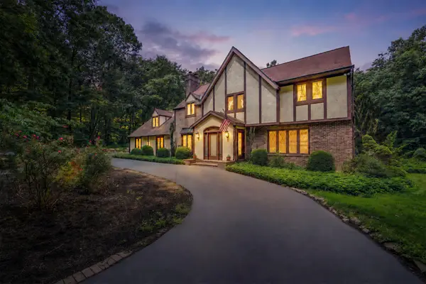 2323 Saint Peters Rd, POTTSTOWN, PA 19465
