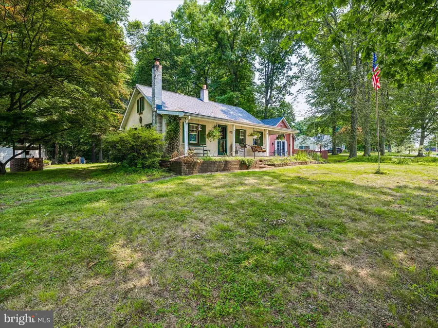2843 Flowing Springs Rd, Spring City, PA 19475 - #3