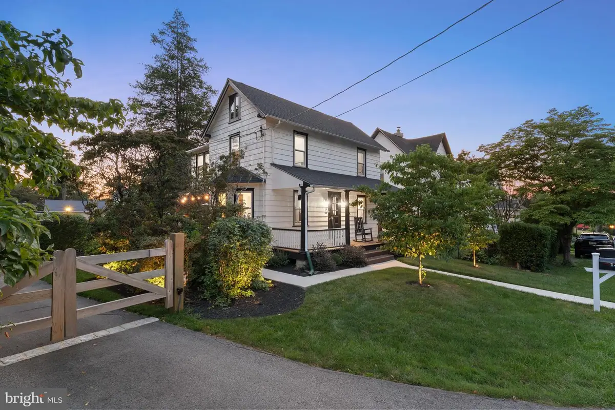 14 Broad St, West Chester, PA 19382 - #1