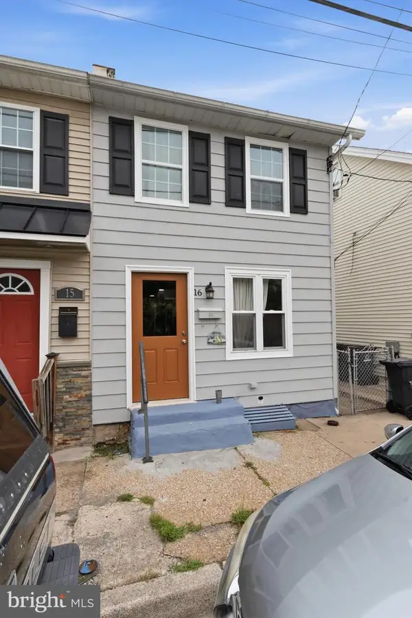 16 Morgan St, PHOENIXVILLE, PA 19460