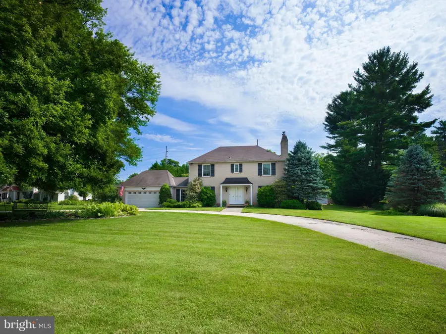 305 Continental Dr, Paoli, PA 19301 - #2