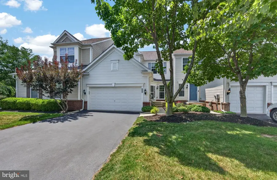228 N Caldwell Cir, Downingtown, PA 19335 - #2