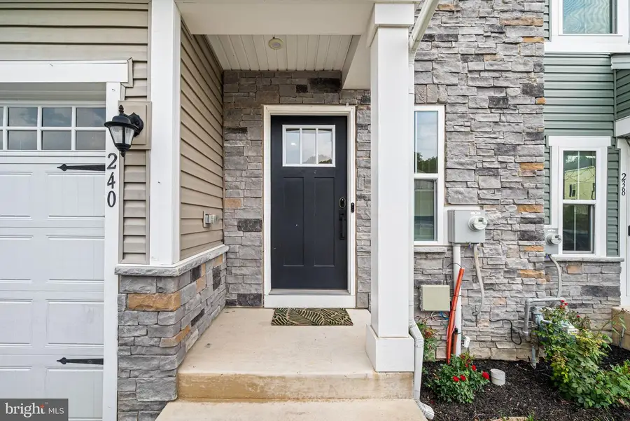 240 Chase Dr, Downingtown, PA 19335 - #3