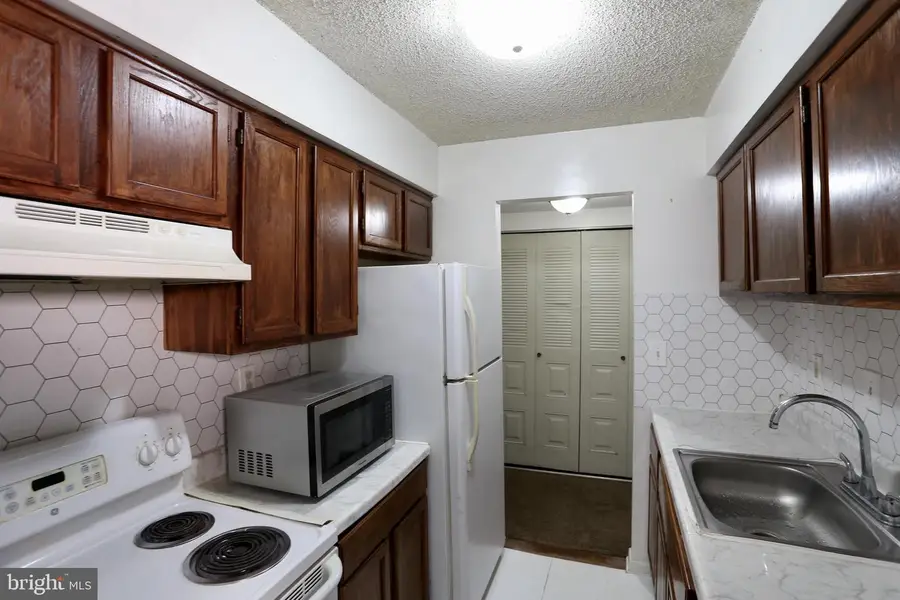 2407 Pond View Dr #2407, West Chester, PA 19382 - #3
