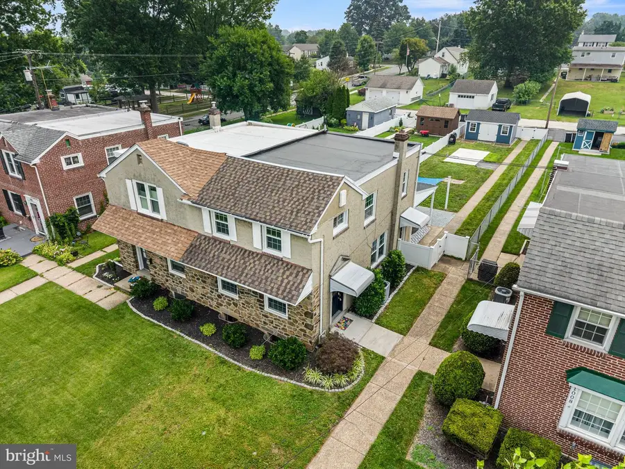 1006 W Bridge St, Phoenixville, PA 19460 - #2