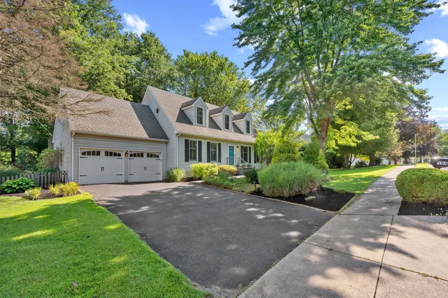 104 Columbine Dr, West Grove, PA 19390 - #2