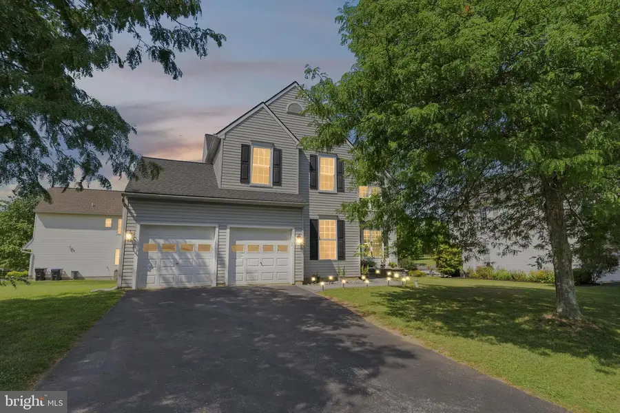 21 N Danbury Cir, Coatesville, PA 19320 - #2