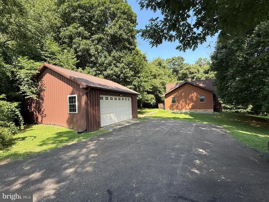 946 Street Rd, Oxford, PA 19363 - #2