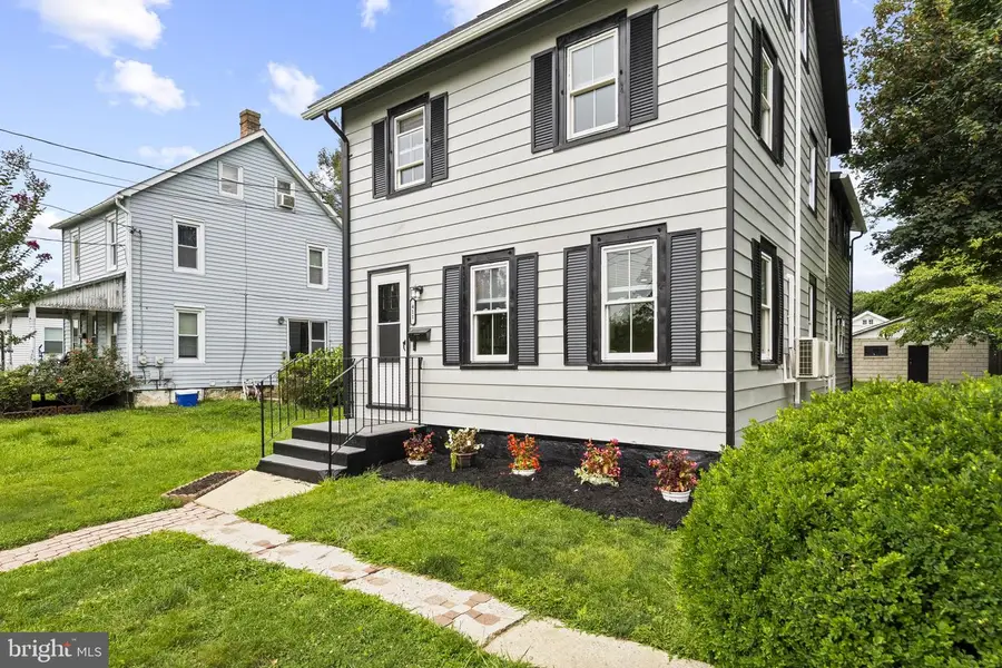 411 Franklin St, Oxford, PA 19363 - #2