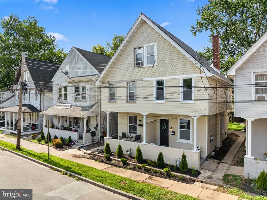 123 Jefferson Ave, Downingtown, PA 19335 - #2