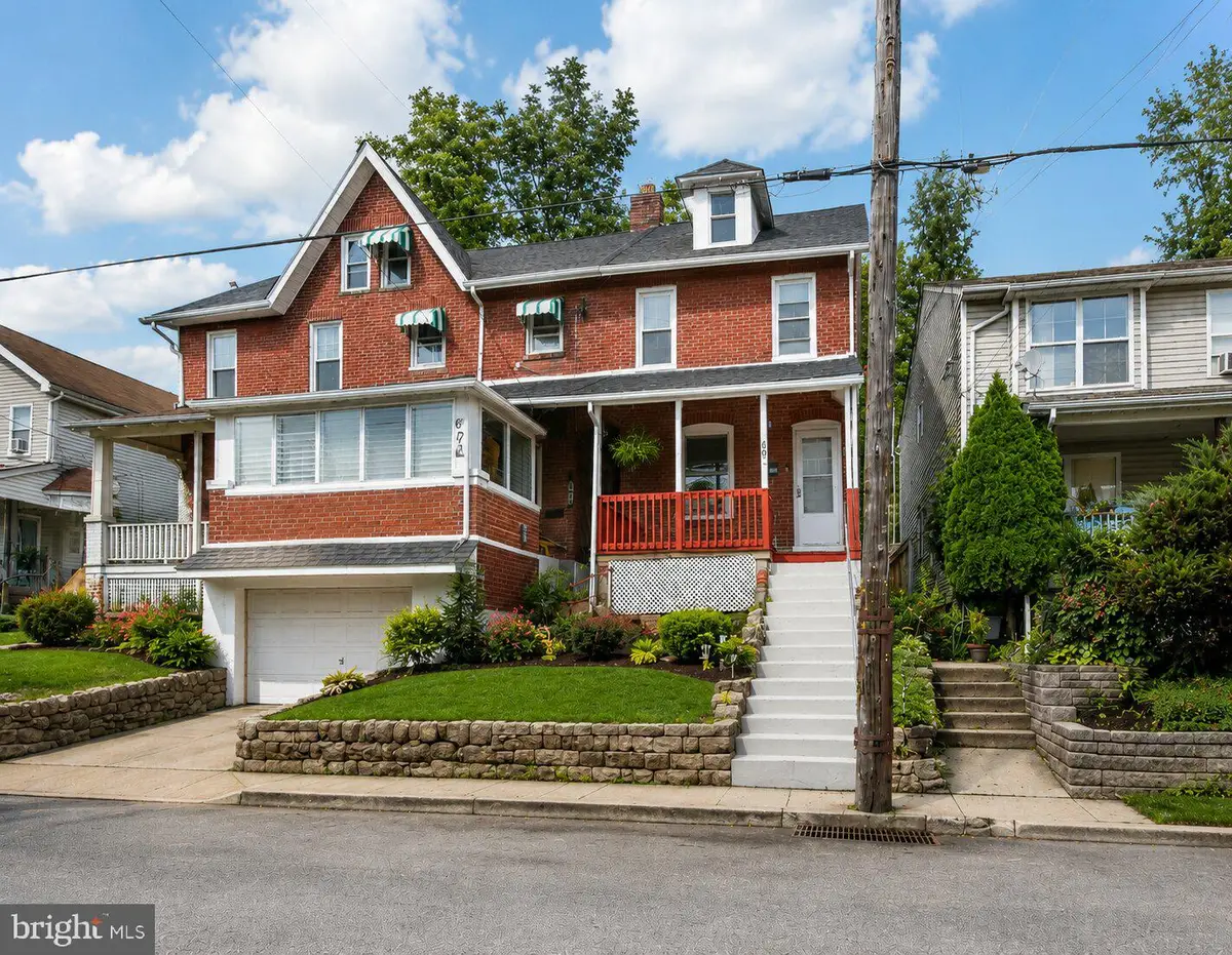 605 Coates St, Coatesville, PA 19320 - #1